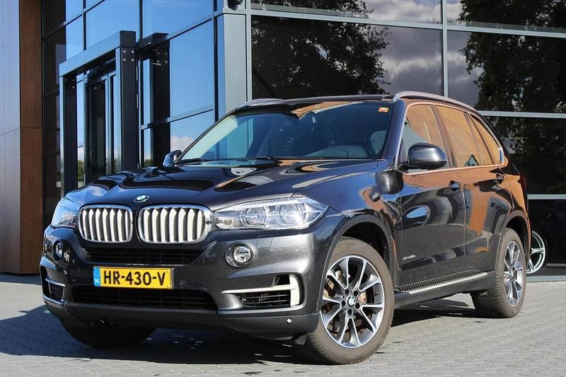 Grijs Gebruikt 2015 BMW X5 Executive SUV | € 14.950 (Eerlijke prijs) - Afbeelding 1/4