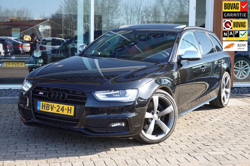 Zwart Gebruikt 2025 Audi A4 Proline Stationwagen | € 29.950 - Afbeelding 1/4