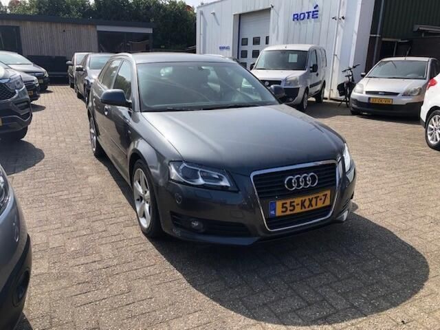 Grijs Gebruikt 2010 Audi A3 Hatchback | € 3.990 (Goede deal) - Afbeelding 1/4