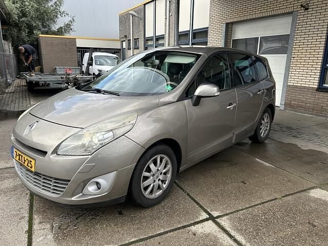 Grijs Gebruikt 2011 Renault Grand Scénic III Bose Edition MPV | € 2.250 (Goede deal) - Afbeelding 1/4