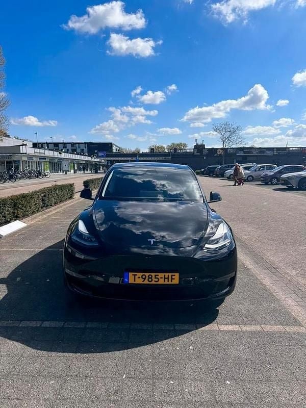 Occasion 2023 Tesla Model Y Performance SUV | € 53.000 - Afbeelding 1/4