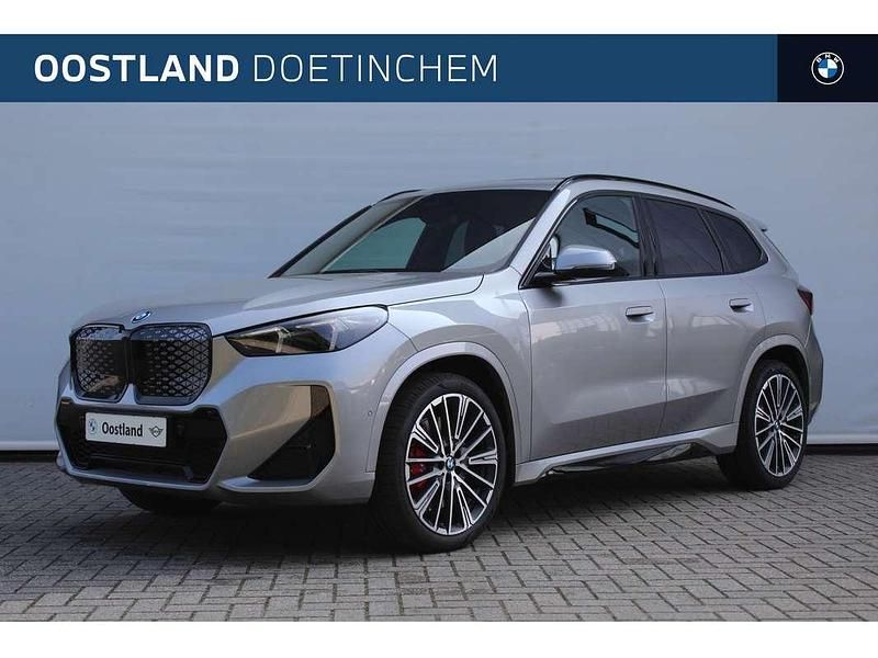 Zilver Nieuw 2025 BMW iX1 Comfort Edition SUV | € 62.629 (Eerlijke prijs) - Afbeelding 1/4