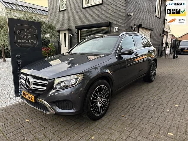 Grijs Gebruikt 2015 Mercedes GLC220 Edition 1 SUV | € 22.900 (Eerlijke prijs) - Afbeelding 1/4