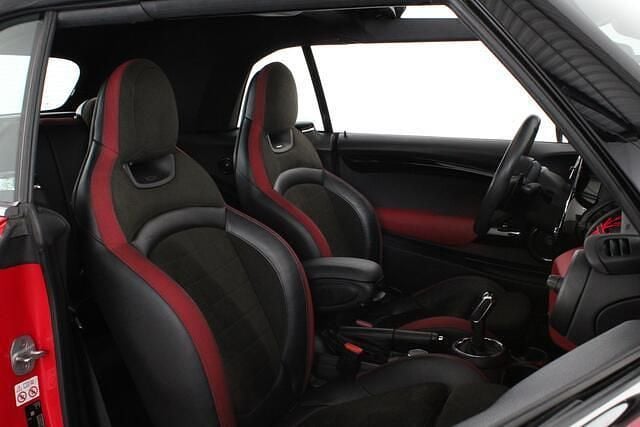 Occasion Mini John Cooper Works Cabriolet Chili 192 PK (141 kW) 2019 Rood Cabriolet