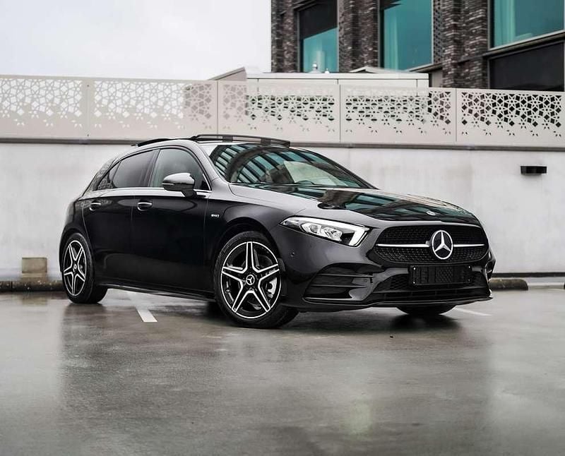 Occasion Mercedes A250 AMG 218 PK (160 kW) 2020 Zwart Hatchback