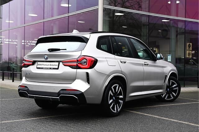 Occasion BMW iX3 Executive 210 kW (286 PK) 2022 Grijs SUV