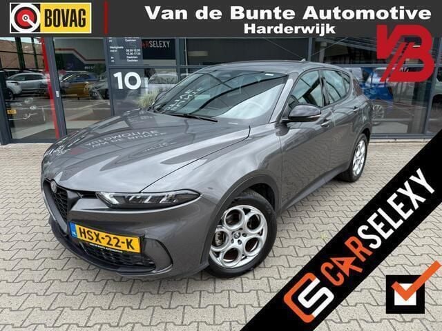 Grijs Gebruikt 2023 Alfa Romeo Tonale Sprint SUV | € 31.950 (Goede deal) - Afbeelding 1/4