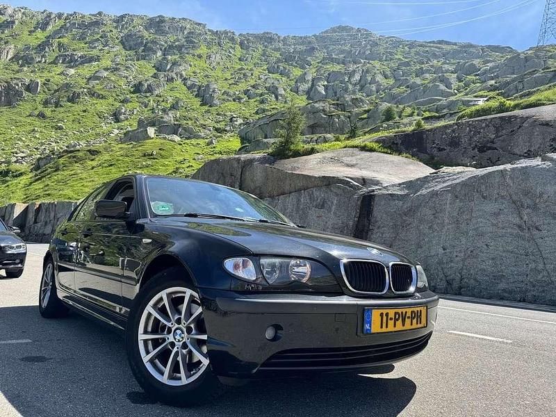 Zwart Occasion 2004 BMW 316 Comfort Edition Sedan | € 3.999 (Goede deal) - Afbeelding 1/4