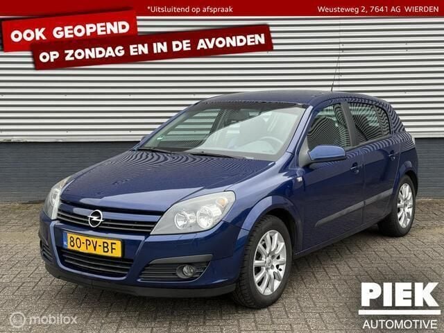 Blauw Gebruikt 2004 Opel Astra Cosmo Hatchback | € 1.499 (Eerlijke prijs) - Afbeelding 1/3