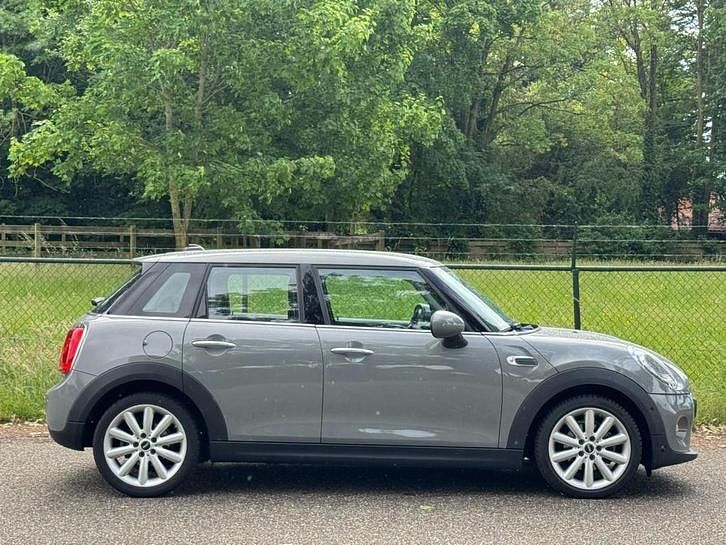 Occasion Mini Cooper D Pepper 95 PK (69 kW) 2017 Grijs Hatchback