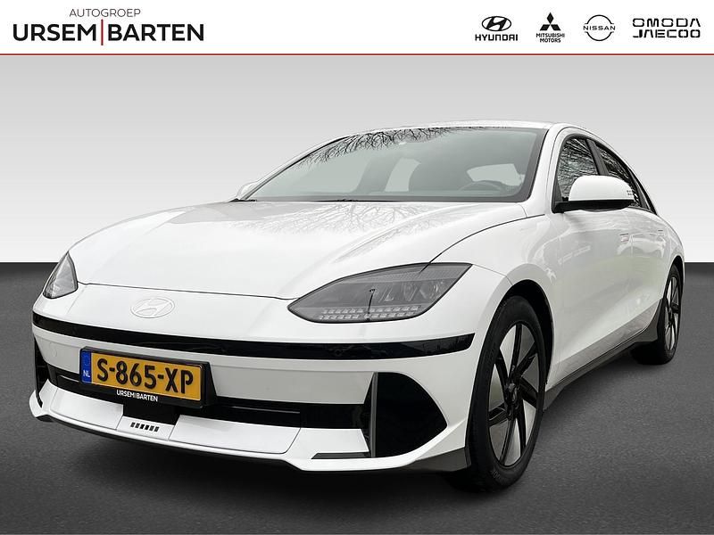 Wit Occasion 2024 Hyundai Ioniq 6 Style Sedan | € 27.930 (Eerlijke prijs) - Afbeelding 1/4