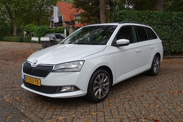 Occasion Skoda Fabia 95 PK (69 kW) 2022 Wit Hatchback