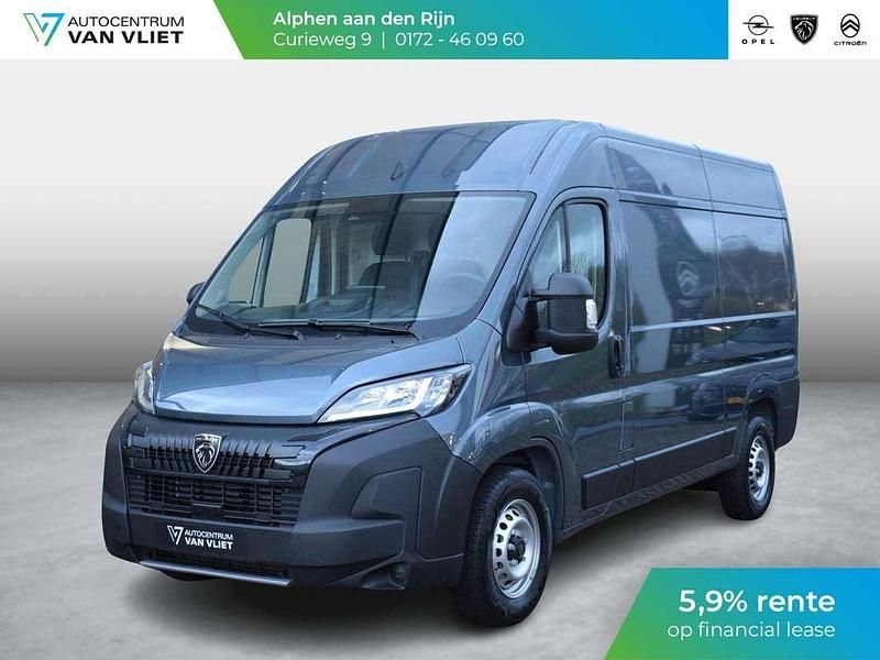 Grijs Gebruikt 2024 Peugeot Boxer Van | € 30.994 - Afbeelding 1/4