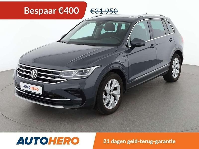 Grijs Gebruikt 2021 VW Tiguan Elegance SUV | € 31.049 (Goede deal) - Afbeelding 1/3