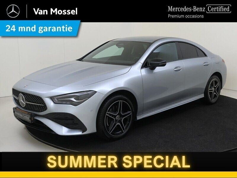 Grijs Gebruikt 2024 Mercedes CLA250 Edition Sedan | € 40.945 (Eerlijke prijs) - Afbeelding 1/4