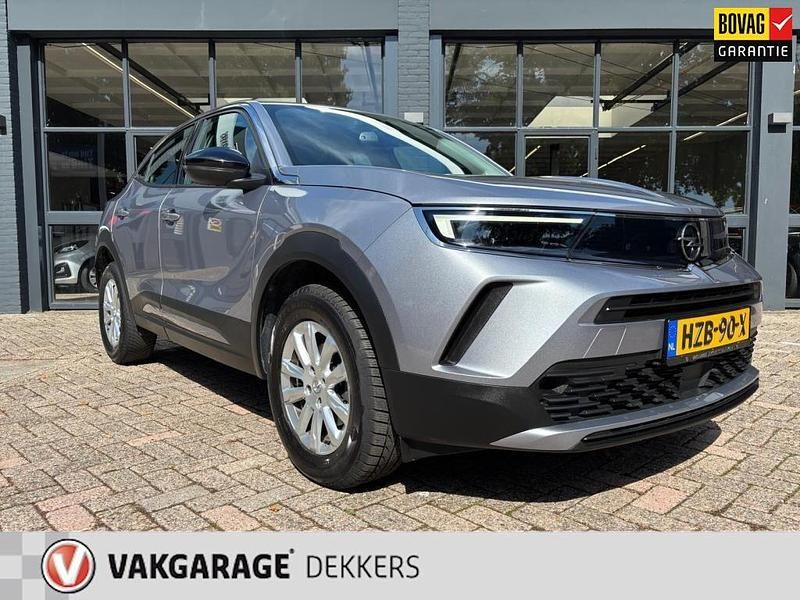 Grijs Gebruikt 2021 Opel Mokka Edition SUV | € 19.650 (Eerlijke prijs) - Afbeelding 1/4