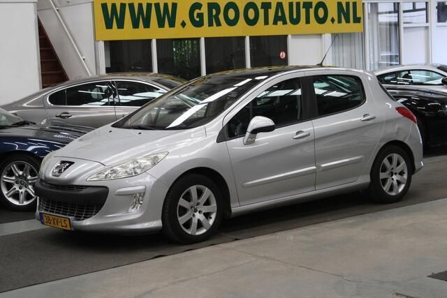 Grijs, metallic lak Gebruikt 2007 Peugeot 308 Hatchback | € 1.944 (Eerlijke prijs) - Afbeelding 1/4