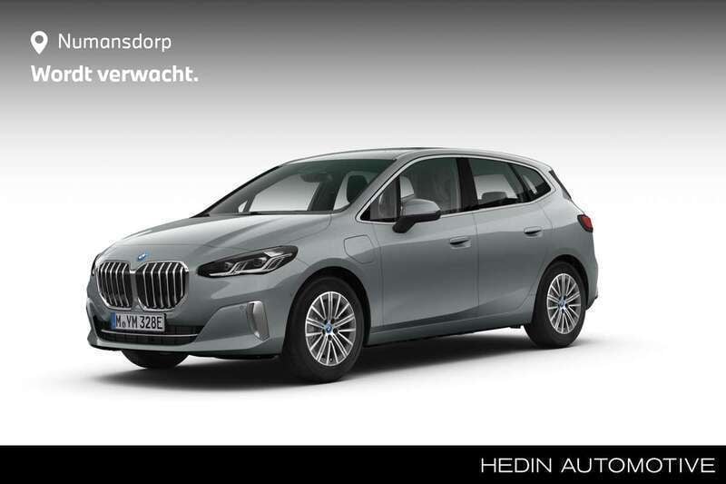Grijs, metallic lak Gebruikt 2023 BMW 225 Active Tourer Luxury Line MPV | € 53.537 - Afbeelding 1/4