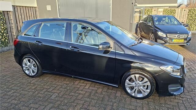 Occasion Mercedes B180 Business 122 PK (89 kW) 2016 Zwart (metallic) MPV