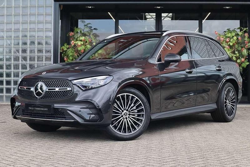 Grijs Gebruikt 2024 Mercedes GLC450 AMG line SUV | € 127.500 - Afbeelding 1/4