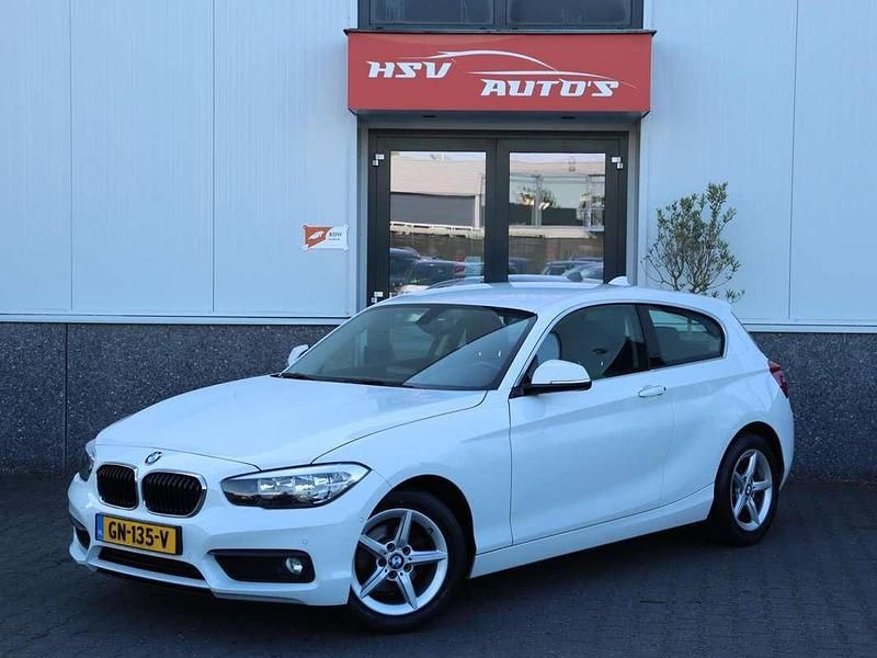 Wit Gebruikt 2015 BMW 116 Hatchback | € 8.999 (Eerlijke prijs) - Afbeelding 1/3