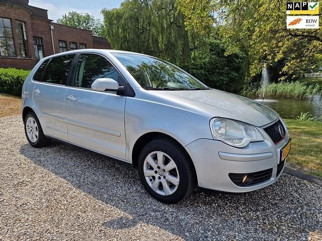 Grijs Gebruikt 2008 VW Polo Hatchback | € 2.999 (Eerlijke prijs) - Afbeelding 1/4