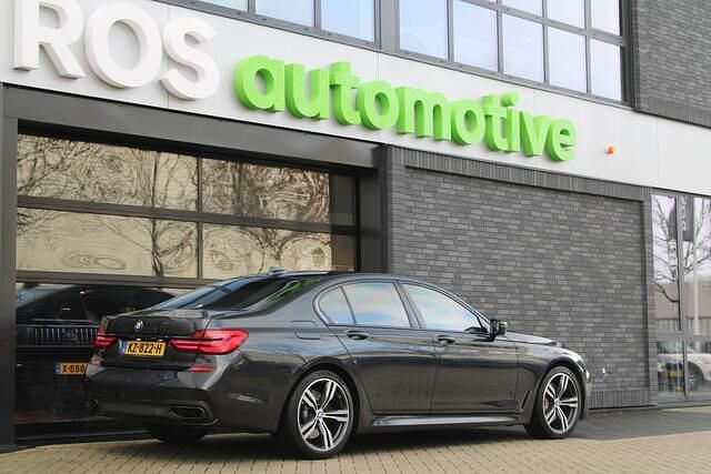 Occasion BMW 750 Executive 449 PK (330 kW) 2017 Grijs Sedan