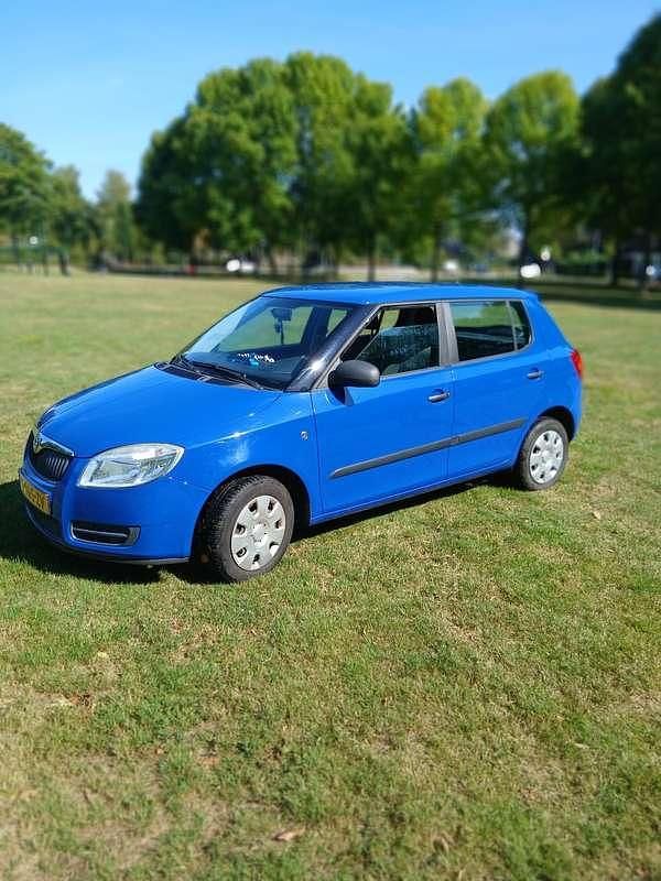 Blauw Gebruikt 2009 Skoda Fabia Comfort Hatchback | € 3.400 (Eerlijke prijs) - Afbeelding 1/4