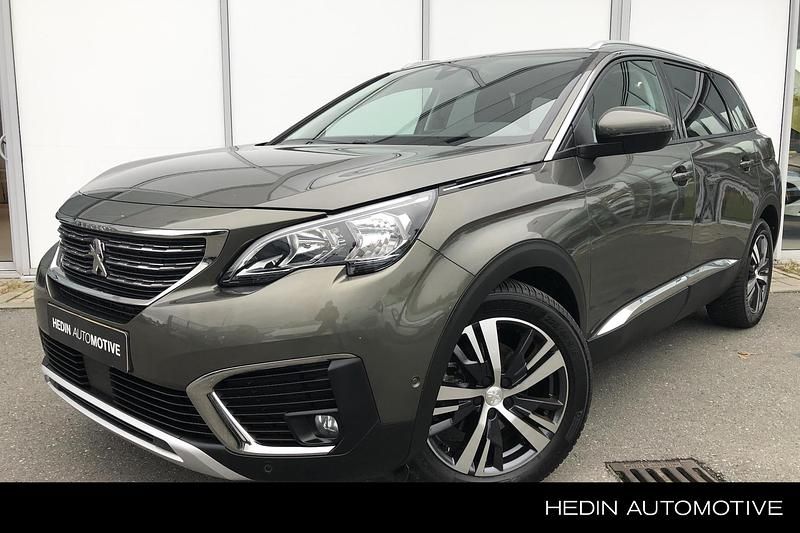 Grijs Gebruikt 2020 Peugeot 5008 Premium MPV | € 21.945 (Eerlijke prijs) - Afbeelding 1/3