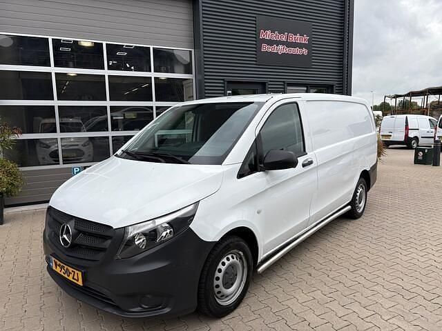 Wit Gebruikt 2018 Mercedes Vito MPV | € 7.999 (Super prijs) - Afbeelding 1/4
