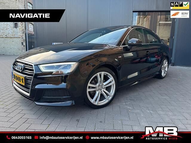 Zwart (metallic) Gebruikt 2018 Audi A3 S-Line Sedan | € 13.950 (Goede deal) - Afbeelding 1/4