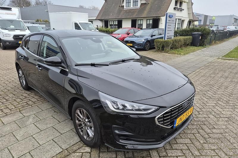 Nieuw Ford Focus Titanium X 125 PK (91 kW) 2025 Zwart Hatchback
