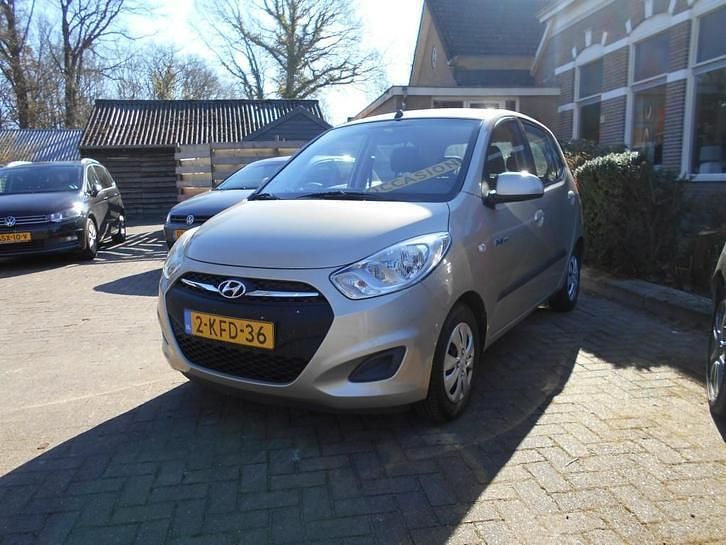 Beige Gebruikt 2013 Hyundai i10 Hatchback | € 4.150 (Eerlijke prijs) - Afbeelding 1/4