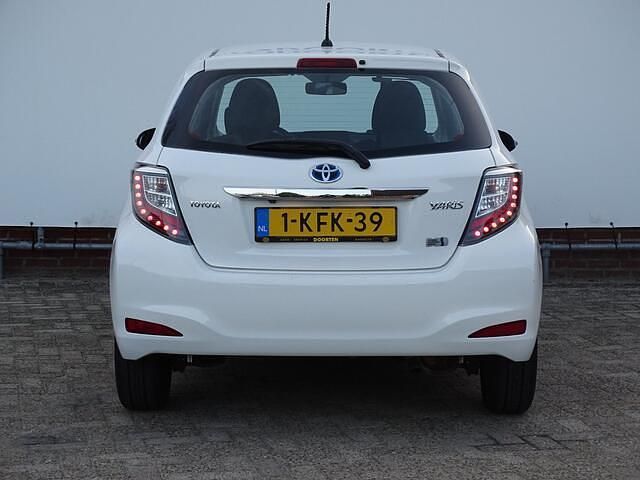Occasion Toyota Yaris 75 PK (55 kW) 2013 Wit Hatchback