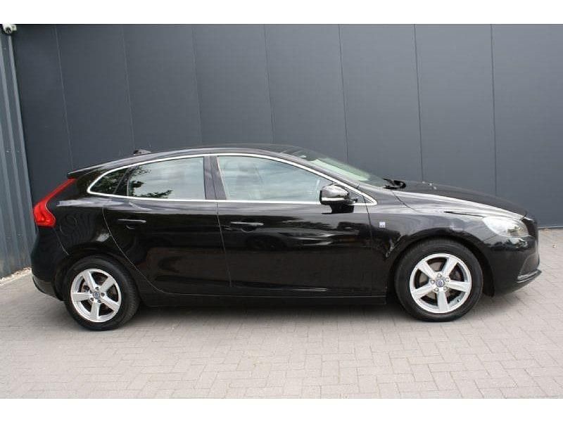 Occasion Volvo V40 Business Edition 120 PK (88 kW) 2015 Zwart Stationwagen