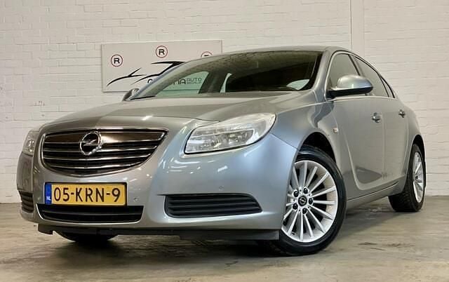 Occasion Opel Insignia Edition 140 PK (102 kW) 2010 Grijs Hatchback