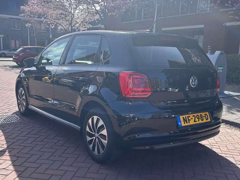 Zwart Gebruikt 2017 VW Polo Edition Hatchback | € 12.900 - Afbeelding 1/4