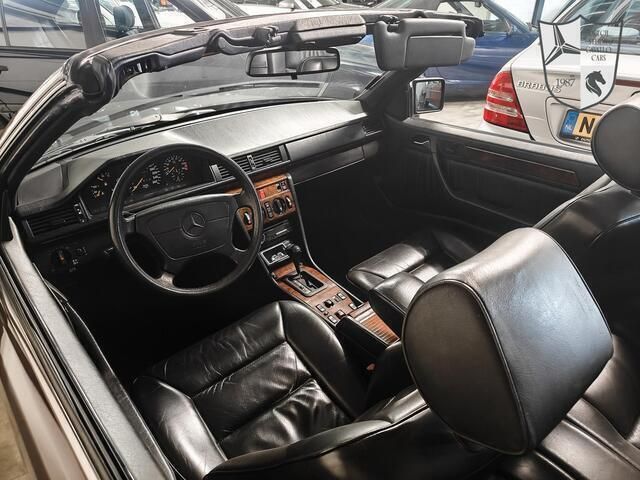 Occasion Mercedes E300 219 PK (161 kW) 1993 Paars Cabriolet