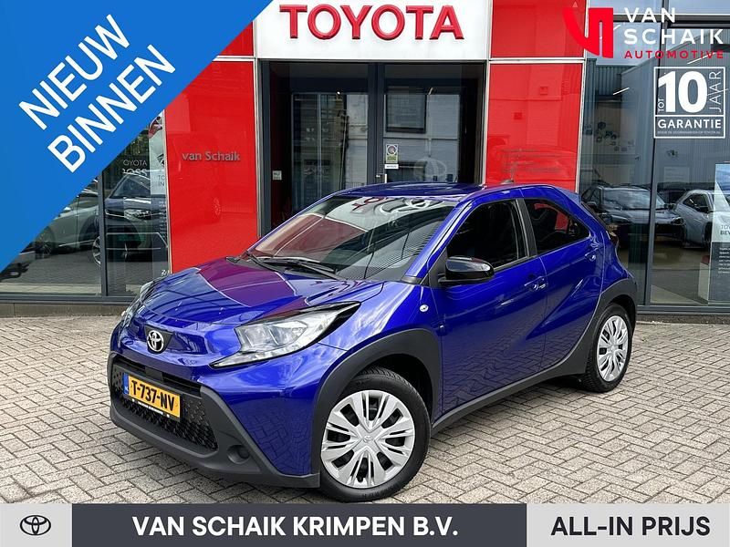 Blauw Occasion 2023 Toyota Aygo X Play SUV | € 16.900 (Eerlijke prijs) - Afbeelding 1/4