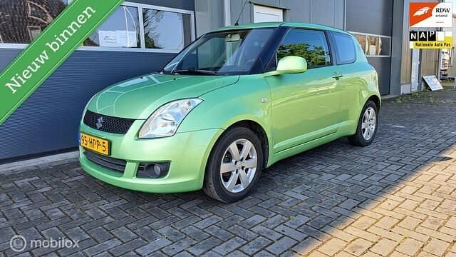 Groen Gebruikt 2009 Suzuki Swift Exclusive Hatchback | € 2.999 (Eerlijke prijs) - Afbeelding 1/4