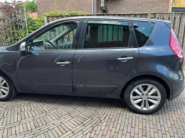 Grijs Gebruikt 2011 Renault Scénic III MPV | € 3.499 (Goede deal) - Afbeelding 1/4
