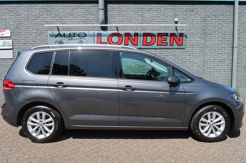 Occasion VW Touran Highline 150 PK (110 kW) 2016 Grijs MPV