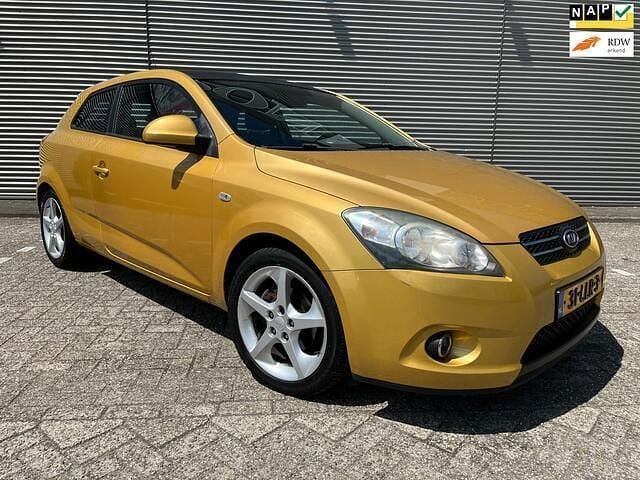 Geel Gebruikt 2010 Kia ProCeed Hatchback | € 1.650 (Super prijs) - Afbeelding 1/4
