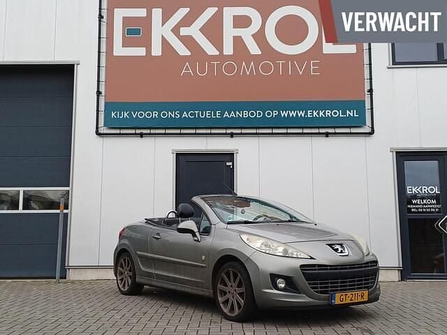 Grijs (metallic) Gebruikt 2010 Peugeot 207 CC Roland Garros Cabriolet | € 2.950 (Goede deal) - Afbeelding 1/3
