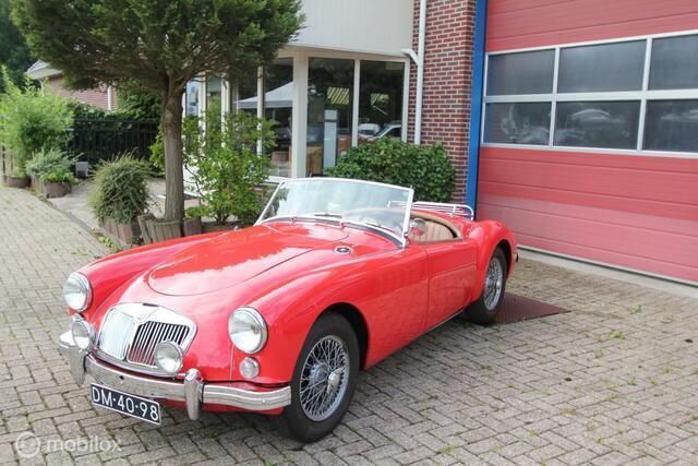 Rood Gebruikt 1960 MG 1600 Cabriolet | € 38.500 - Afbeelding 1/4