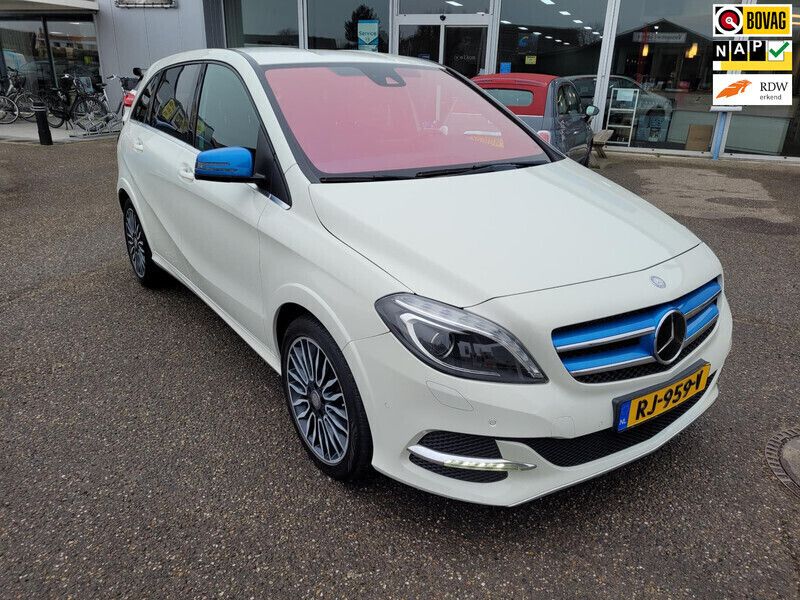 Wit Gebruikt 2017 Mercedes B250e Prestige MPV | € 14.750 (Eerlijke prijs) - Afbeelding 1/4