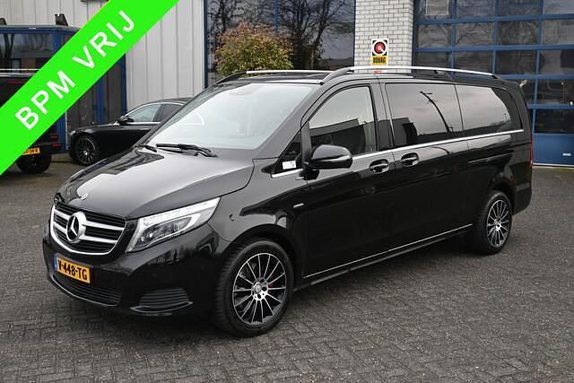 Zwart Occasion 2017 Mercedes V250 Avantgarde MPV | € 30.950 (Eerlijke prijs) - Afbeelding 1/4