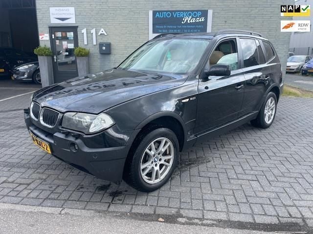Zwart Gebruikt 2005 BMW X3 SUV | € 3.495 (Eerlijke prijs) - Afbeelding 1/4