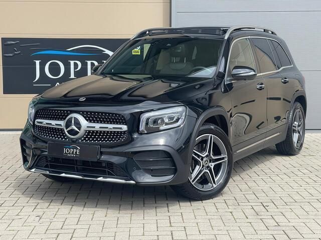 Zwart, metallic lak Gebruikt 2023 Mercedes GLB200 AMG line SUV | € 52.950 (Eerlijke prijs) - Afbeelding 1/4