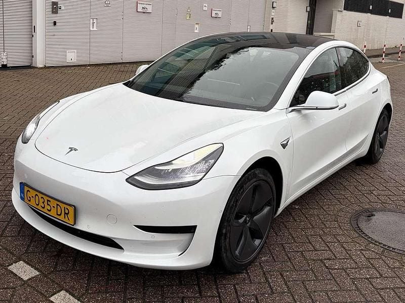 Wit Gebruikt 2019 Tesla Model 3 RWD Sedan | € 17.800 (Goede deal) - Afbeelding 1/4